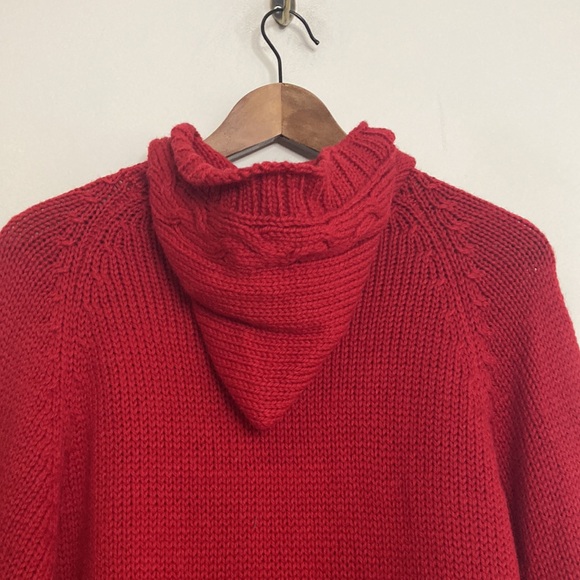 New Handmade Sweater Womens Medium Red Merino Wool Cable Knit Hoodie PEI Canada - Picture 4 of 16